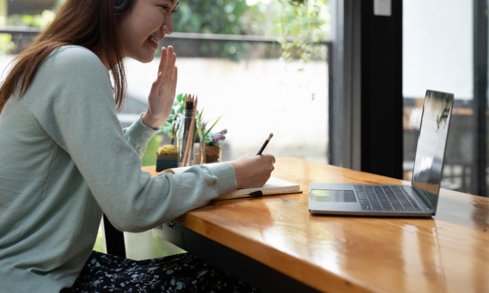 Stay Committed to Online Courses