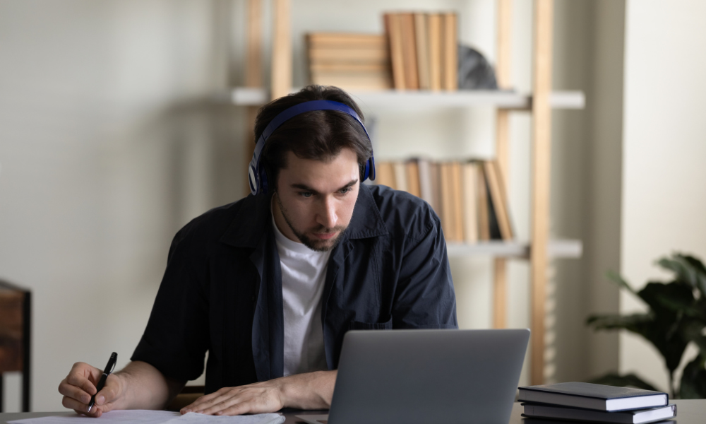 What to Expect from Online Courses